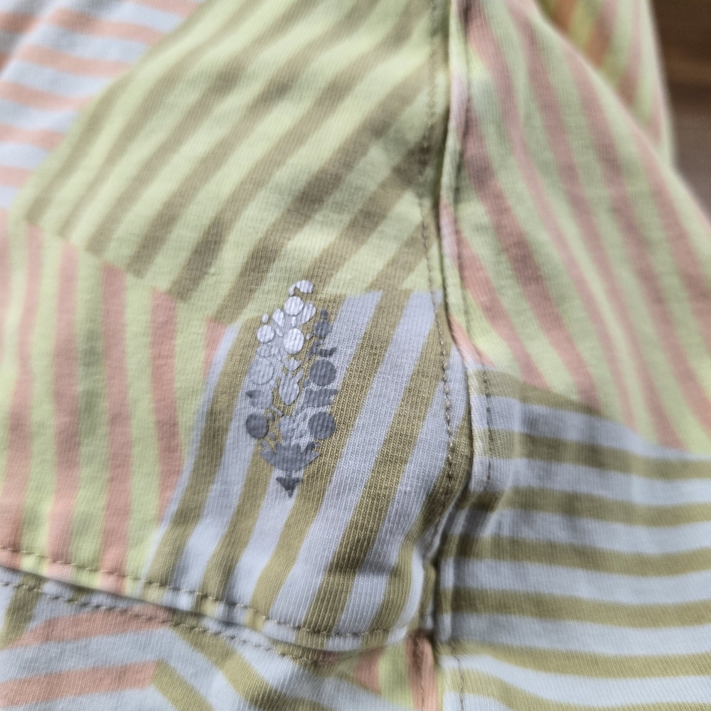 Free People Movement RARE Limited Edition Pattern Hot Shot Onsie Small - Picture 16 of 16